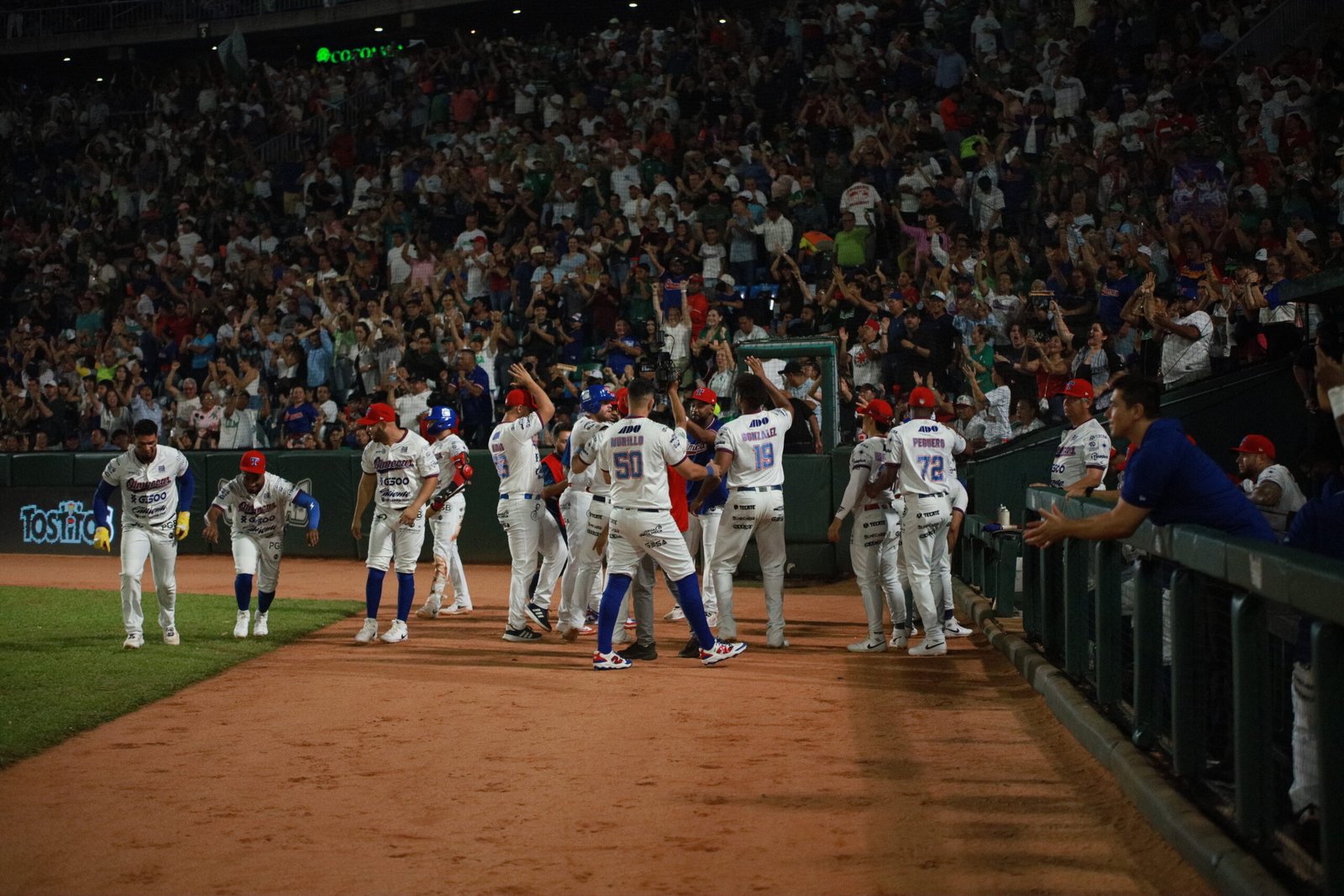 Alan Espinoza con jonrón coloca a Olmecas en Serie de Campeonato